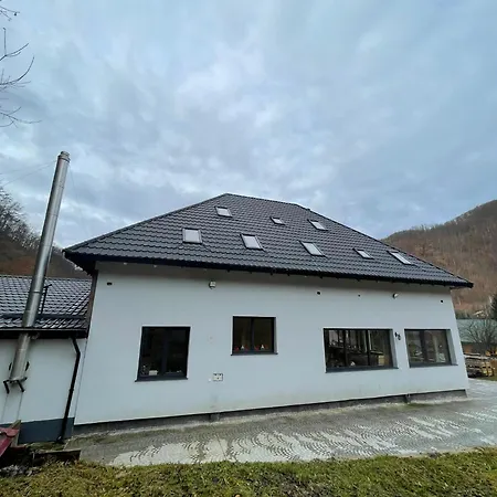Casa Tudor *
