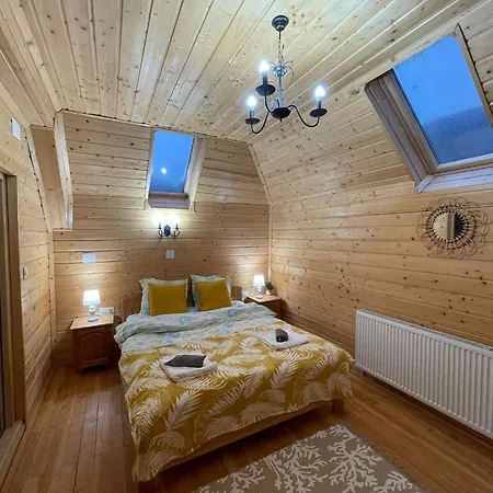 Casa Tudor Chalet Padis